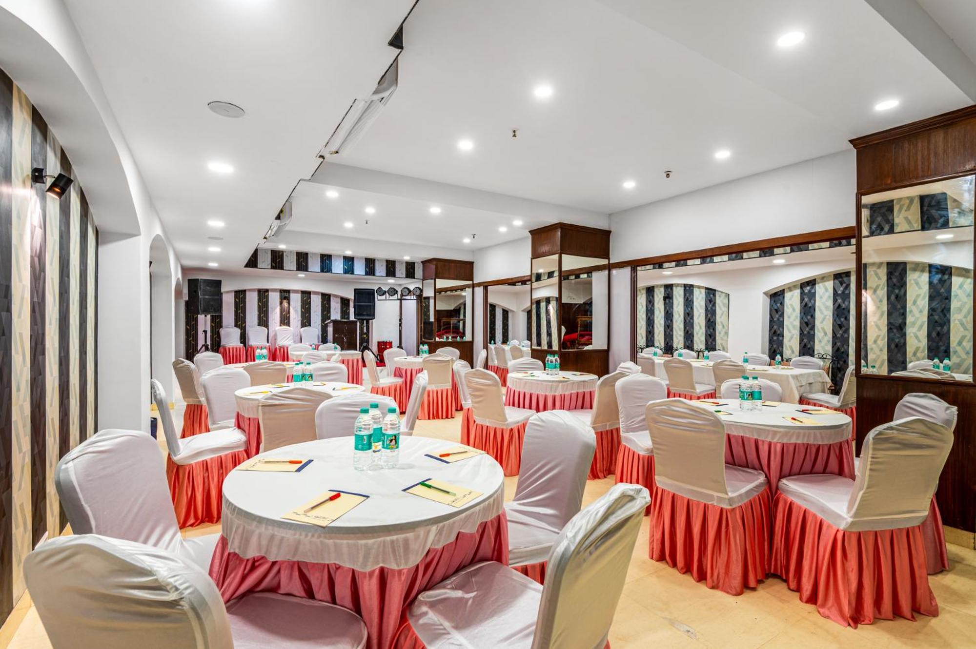 Hotel Nice Palace Delhi  Exterior foto