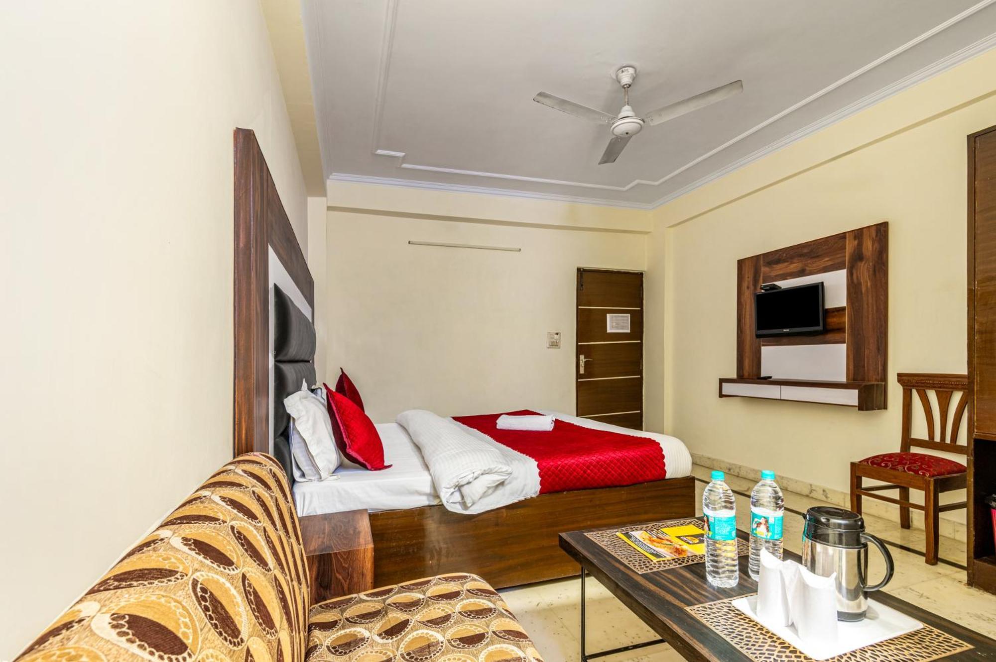 Hotel Nice Palace Delhi  Exterior foto